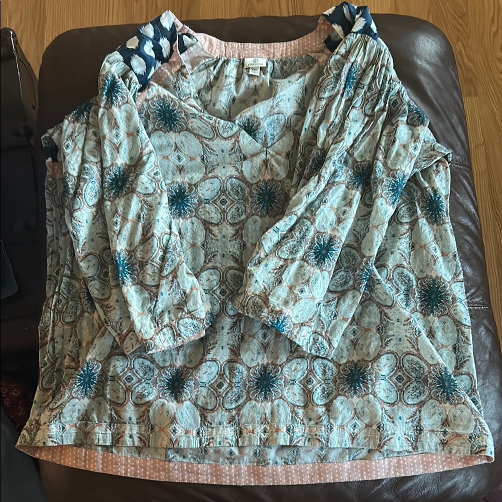 Versona Blue and Cream Patterned Blouse